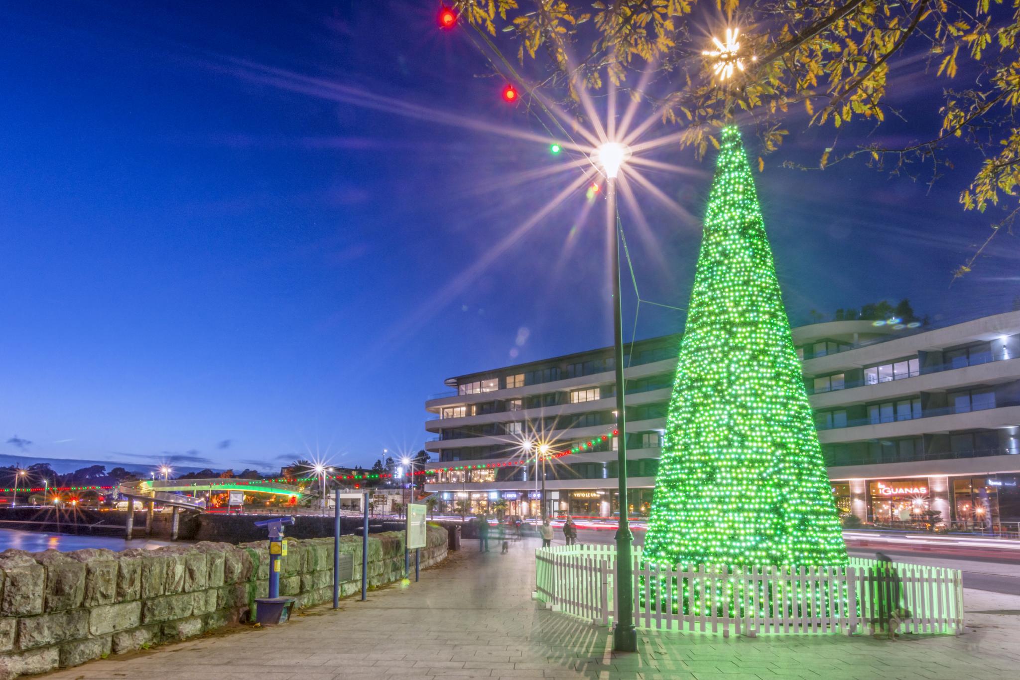 Bay Of Lights Christmas breaks in Torquay