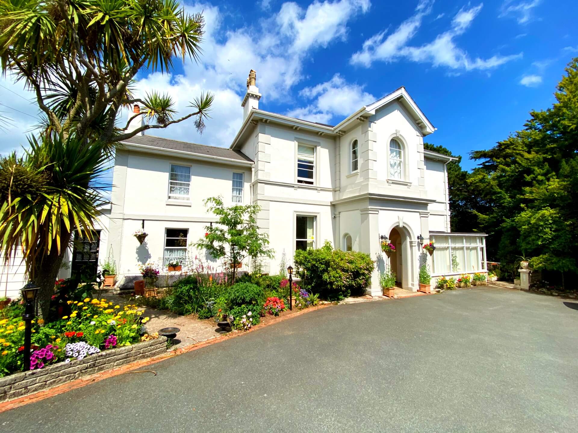 Muntham Holiday Apartments & Town House Torquay